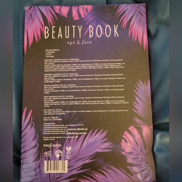 Makeup - Picture 2 of 2